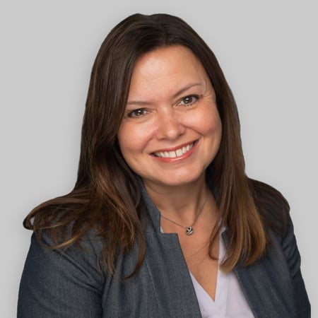 Julie Lawrence Advisor Headshot image