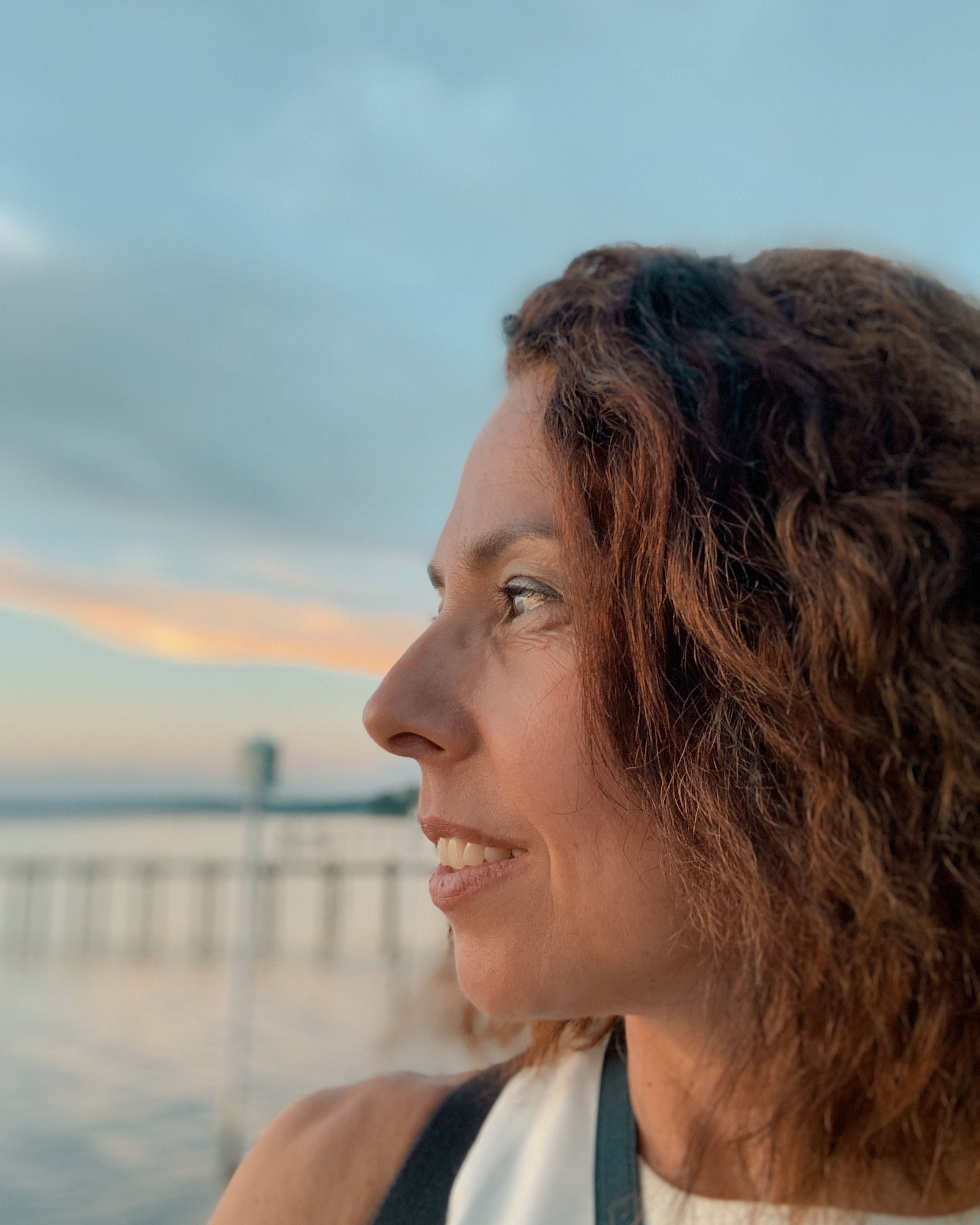 Cybele Chamas - Financial Educator How Money Works