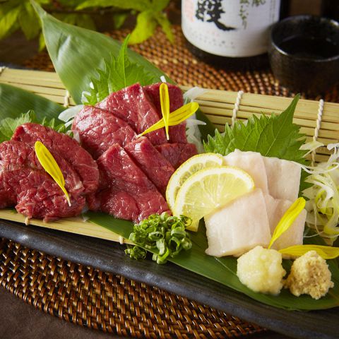 桜肉3種盛り(赤身、霜降り、こうね)