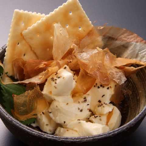 クリームチーズのおかか醤油