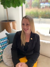Laura Momber