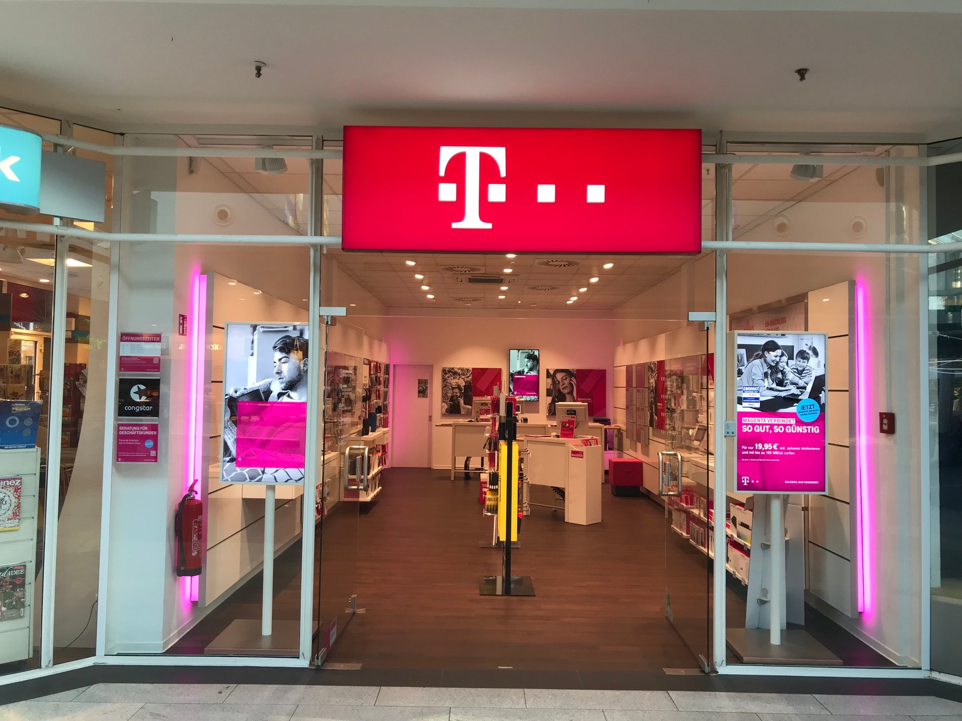 Store photo
