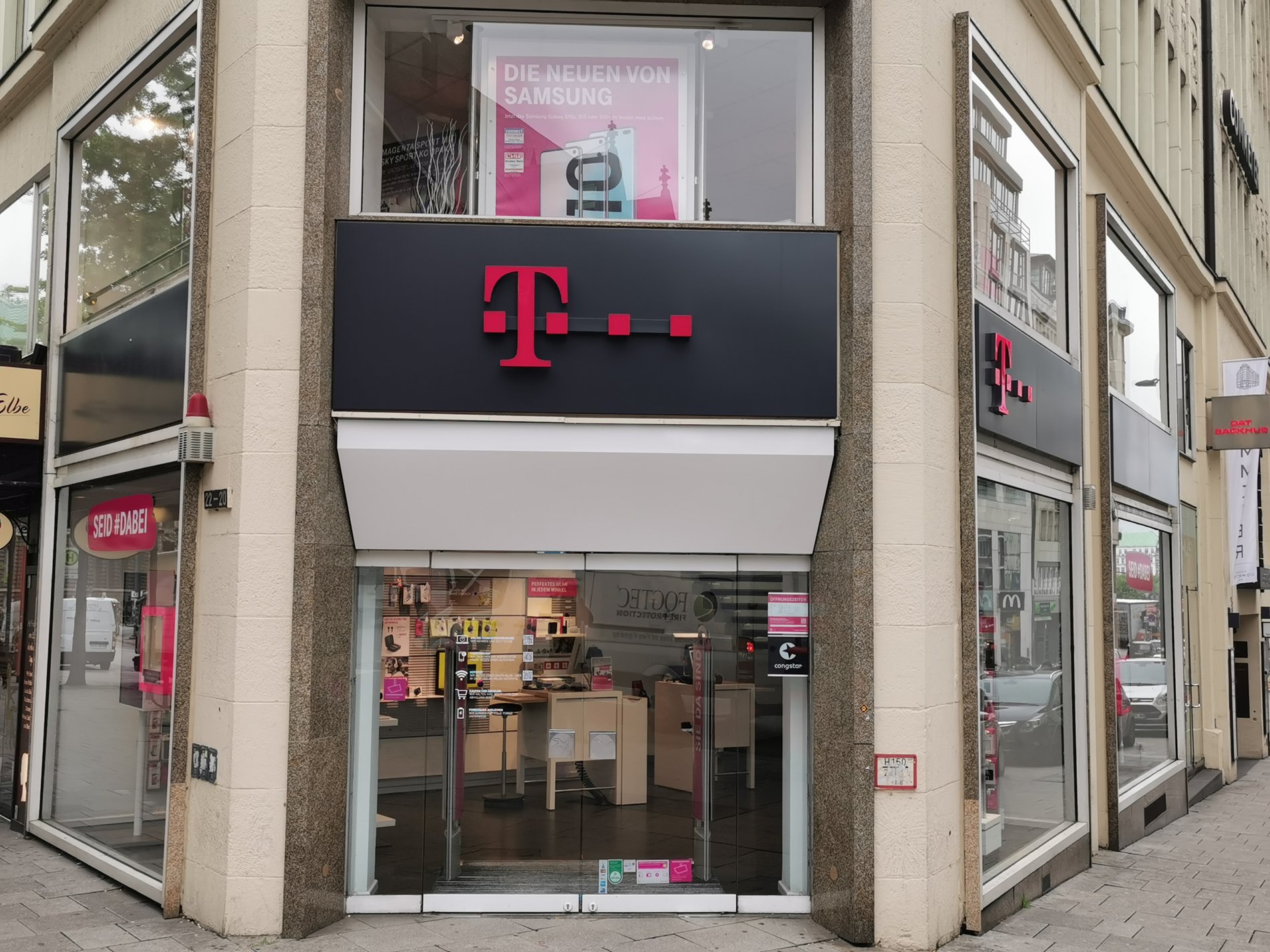 Store photo