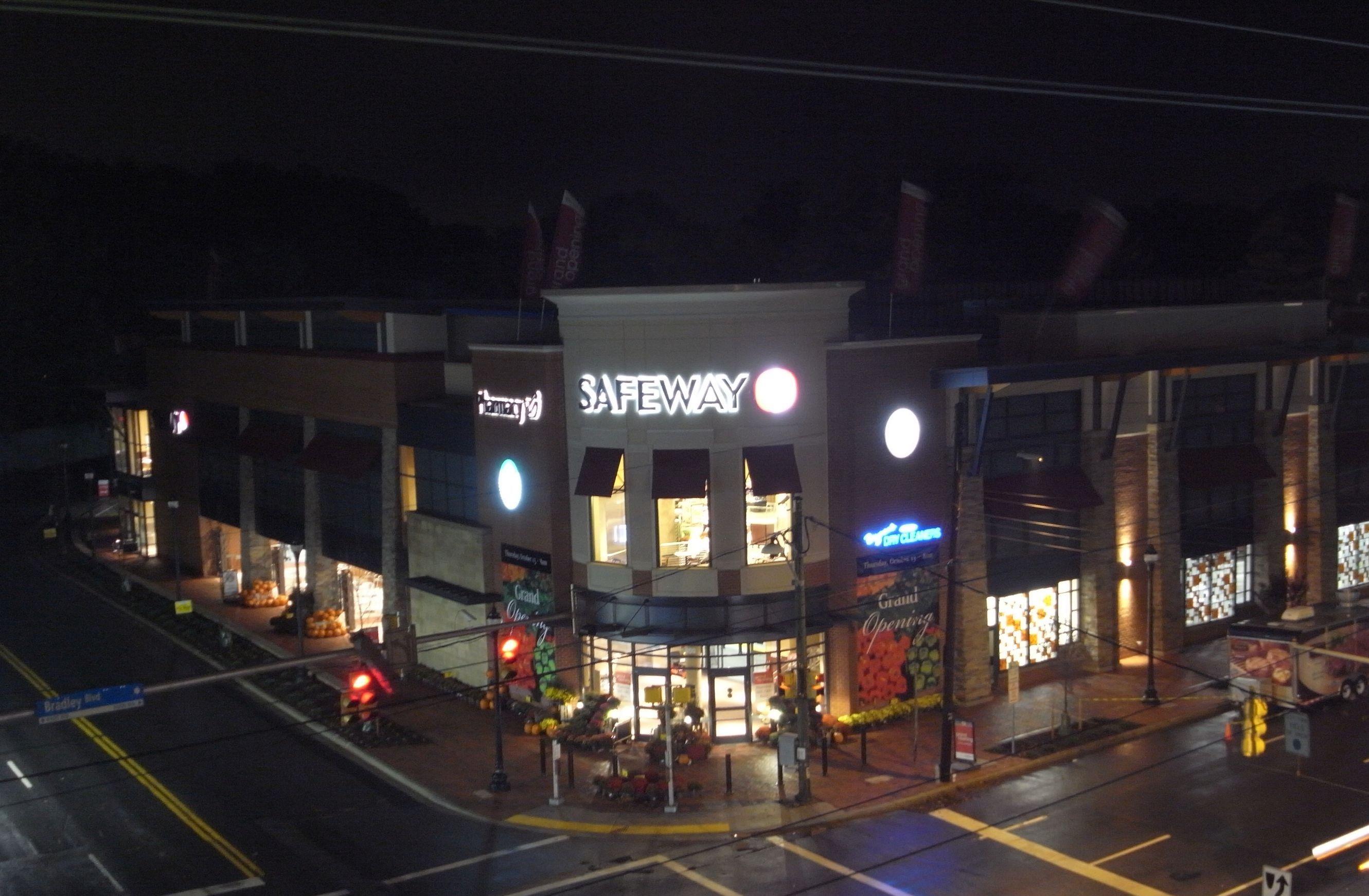 Safeway Store Front Picture at 4701 Sangamore in Bethesda MD