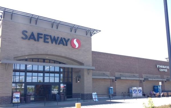 Safeway Store Front Picture at 3250 Leif Erickson Dr in Astoria OR