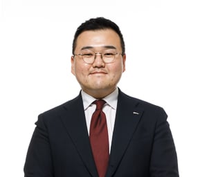 김석원's headshot