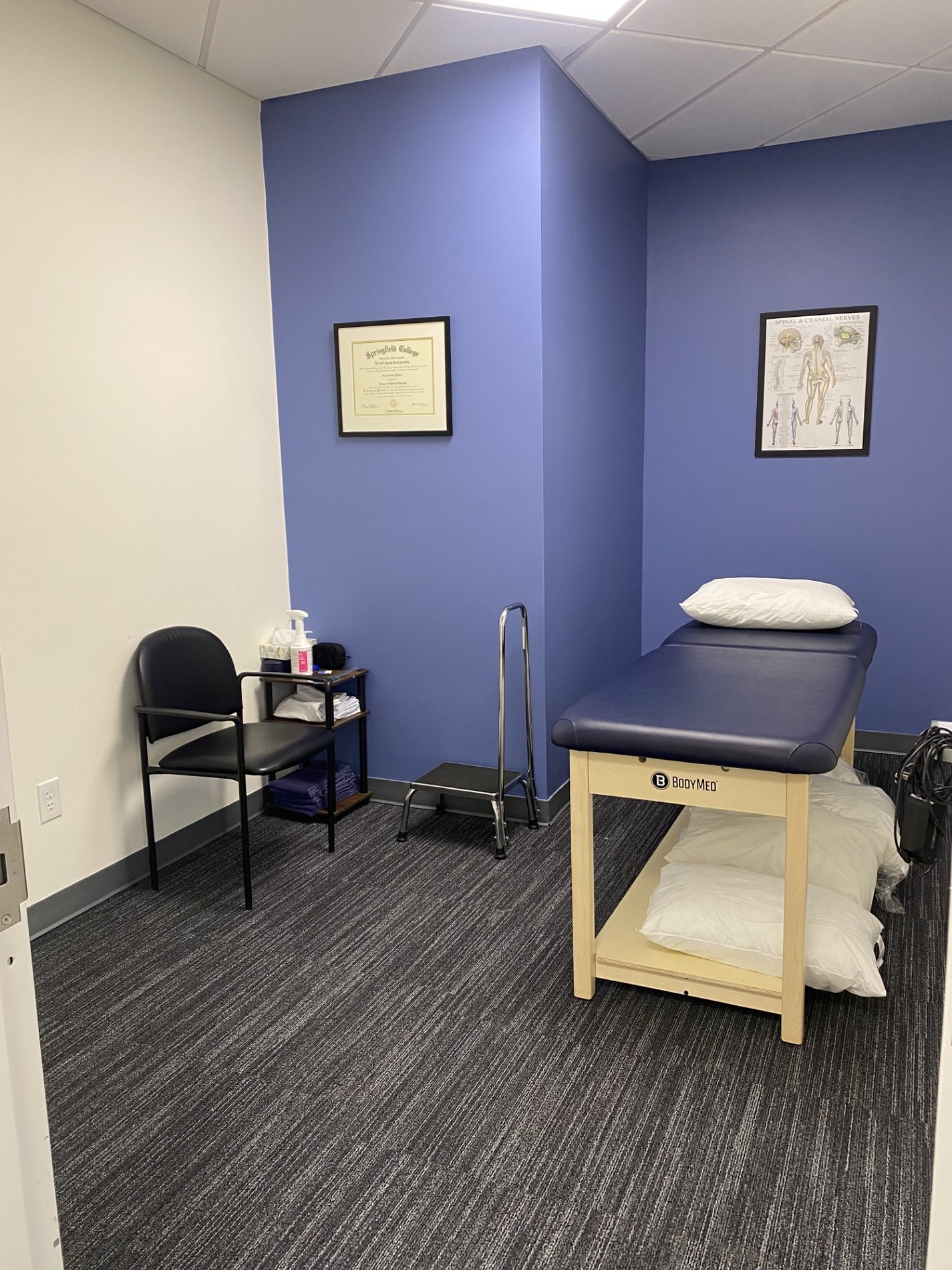 RI-Pawtucket-BSPT patient care room with PT Table.