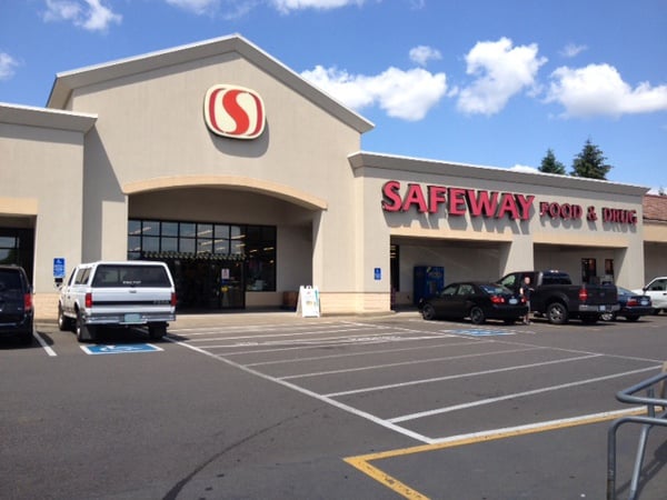 Safeway Store Front Photo at 1140 N Springbrook Rd in Newborn OR