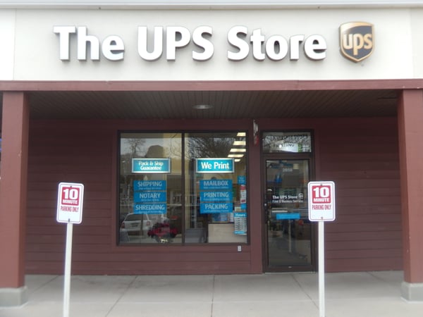 ups store of shorewood hills store front image