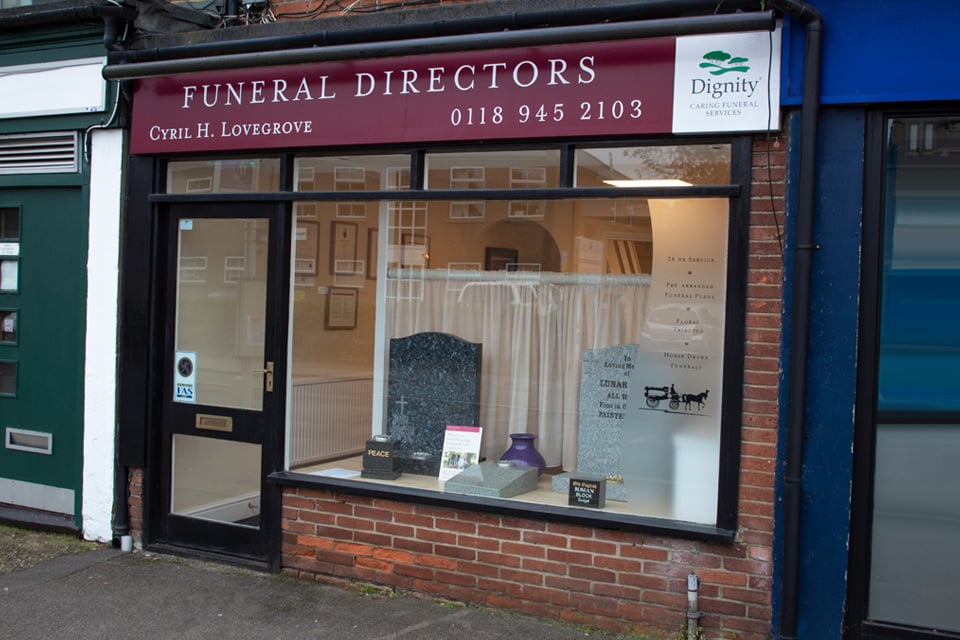 Cyril H Lovegrove Funeral Directors in Tilehurst, Reading