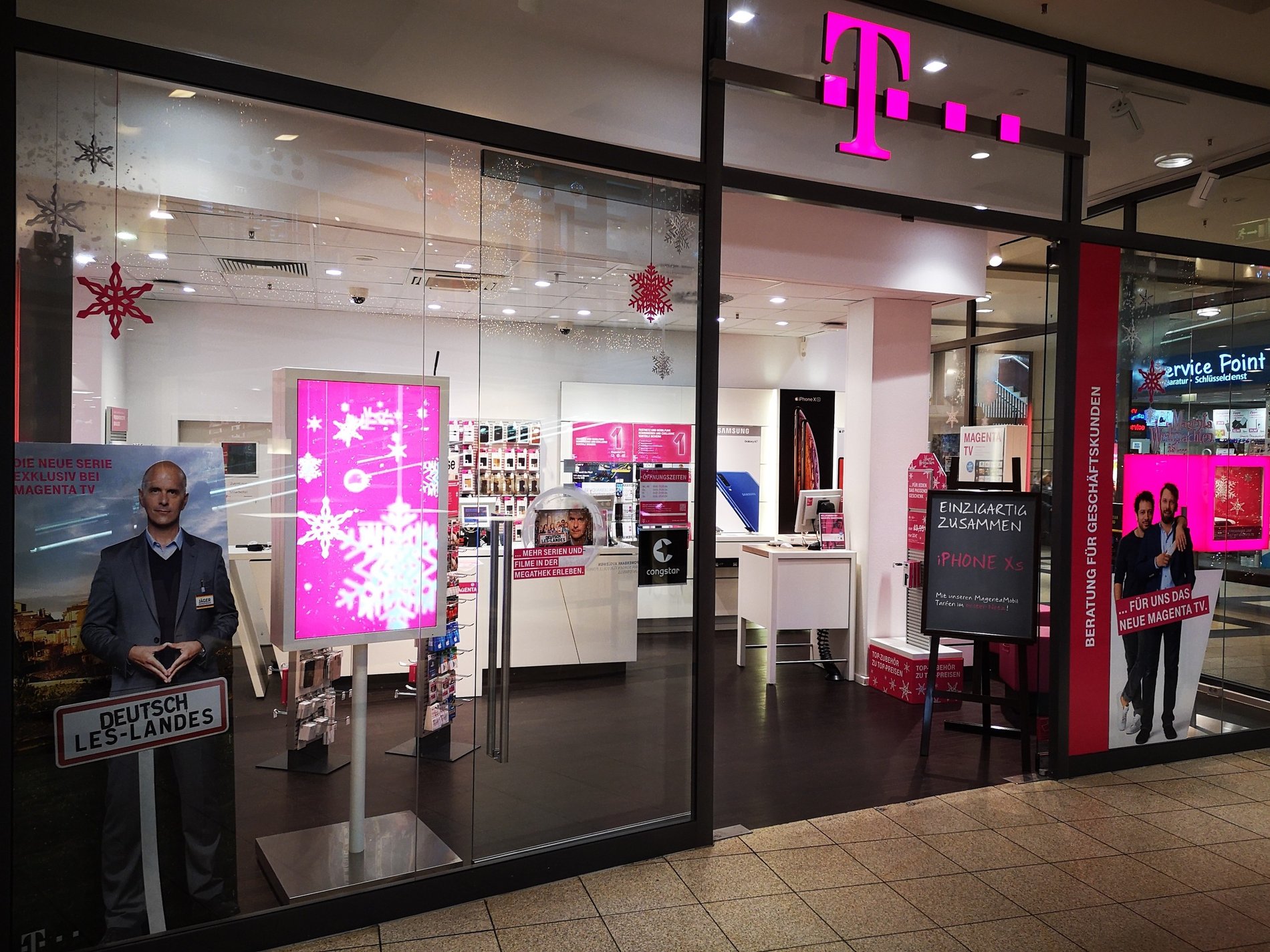 Store photo