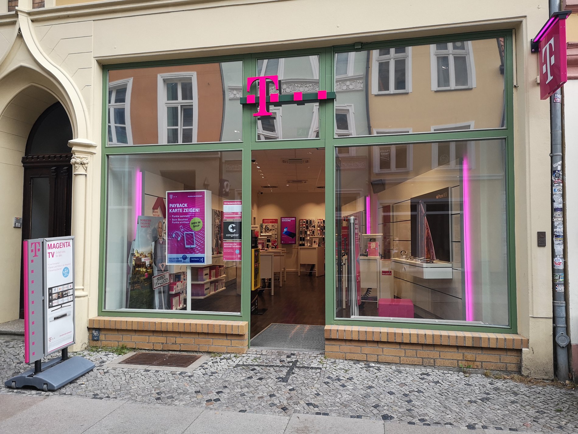 Store photo