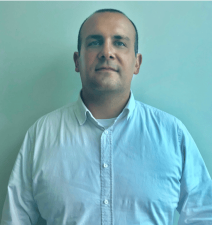 Ricardo González's headshot