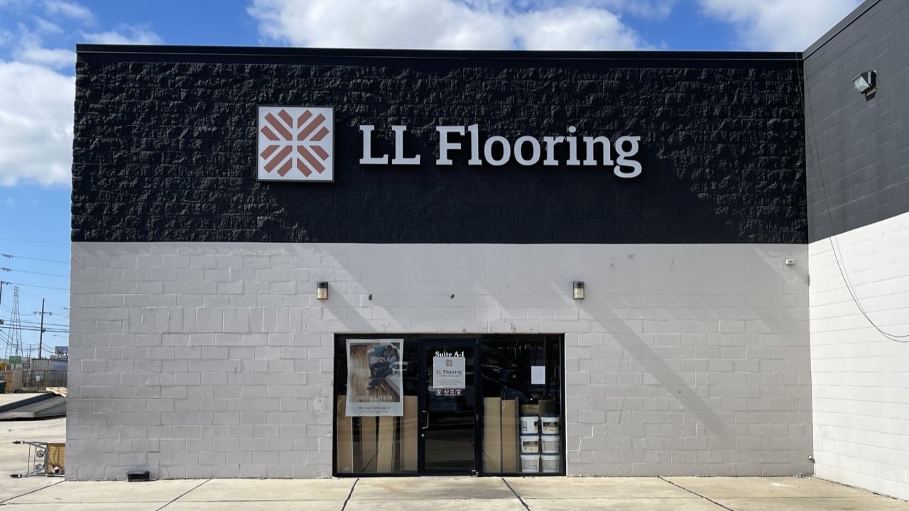 LL Flooring #1031 Harahan | 800 S. Clearview Parkway | Storefront