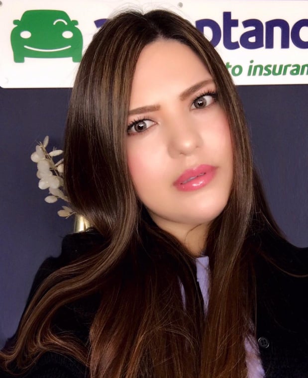 Sandra Reyes ? Sandra Reyes : Agent Photo