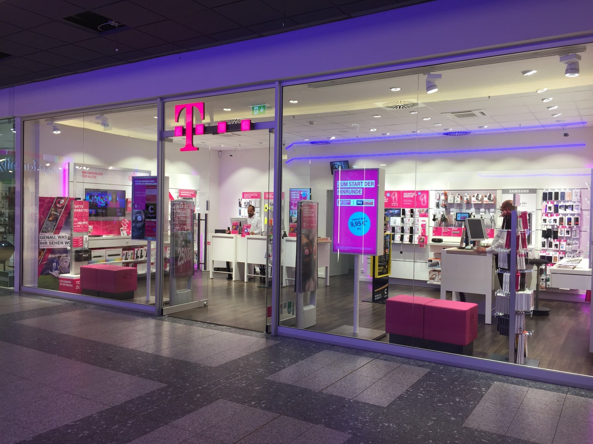 Store photo
