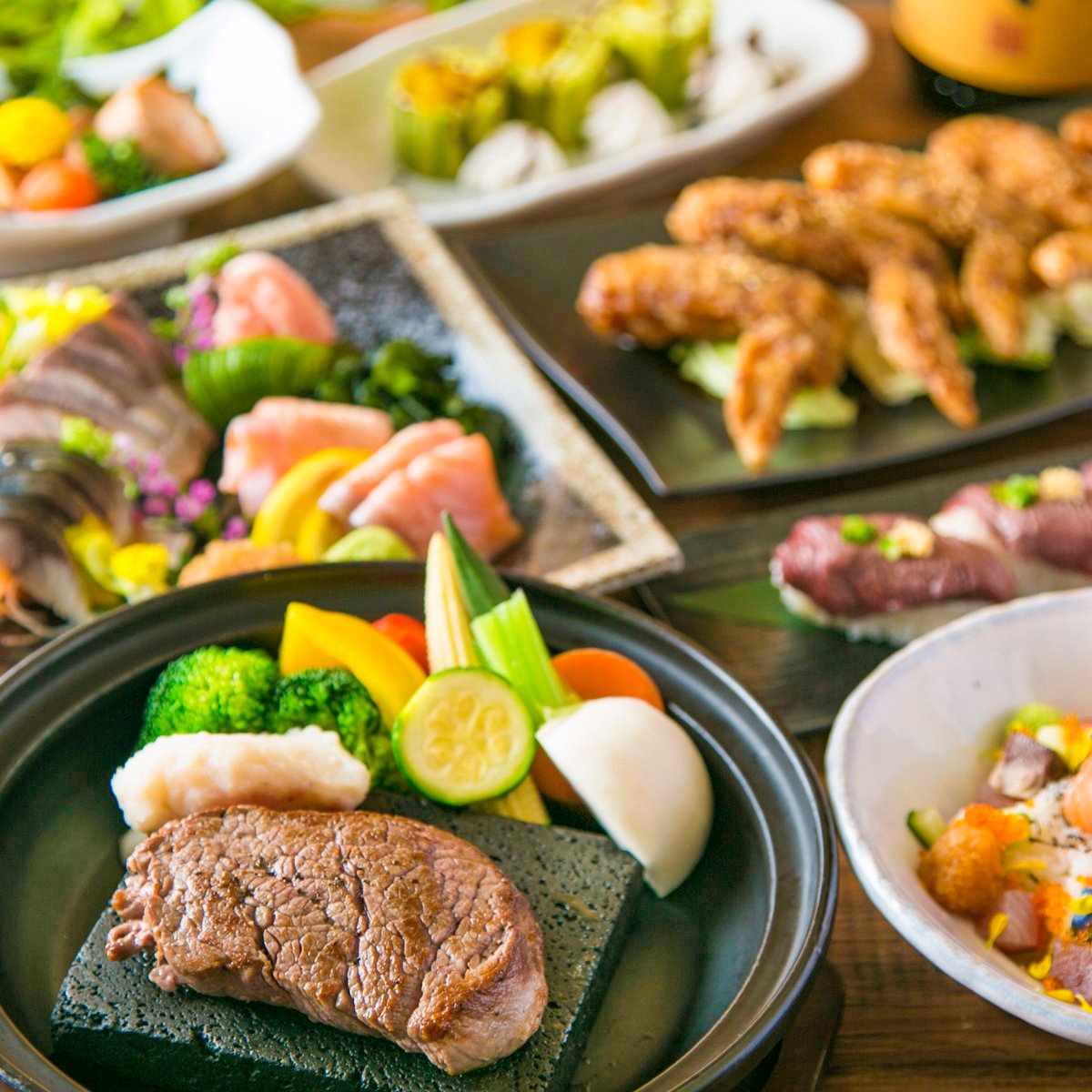 ●極●贅沢肉料理に舌鼓♪ローストビーフ・牛ハラミステーキ*創作和食堪能《3時間飲み放題付》8品5000円