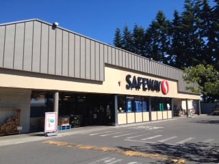 Safeway Store Front Picture at 1119 13th St in Snohomish WA