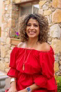 Photo of Lisa Manes