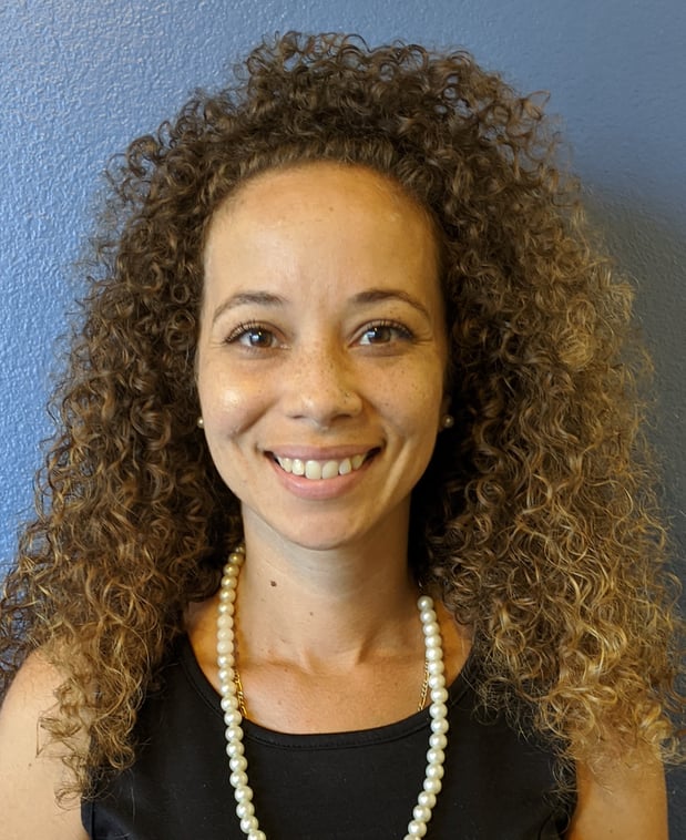 Dominique Douglas, Customer Service