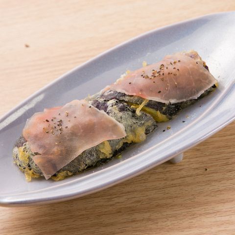 とろ茄子の天麩羅と生ハムのせ