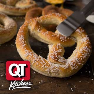 QuikTrip Kitchens logo