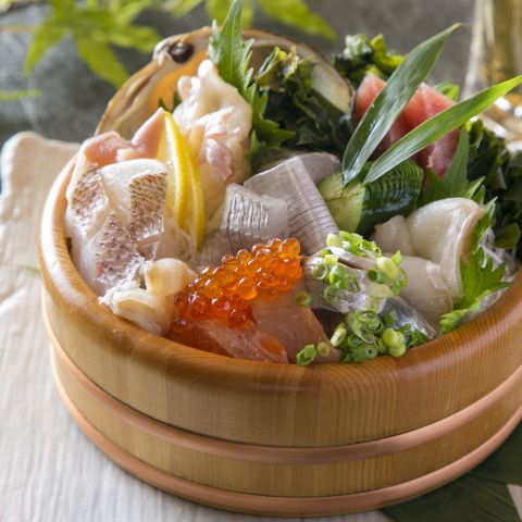 仙台鮮魚の桶盛(中)