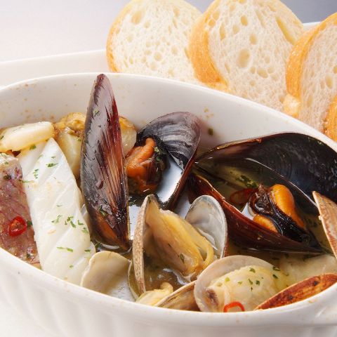 魚介のアヒージョ