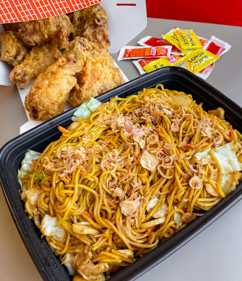 Chowking Chinese-style Fried Chicken and Pancit Canton Platter