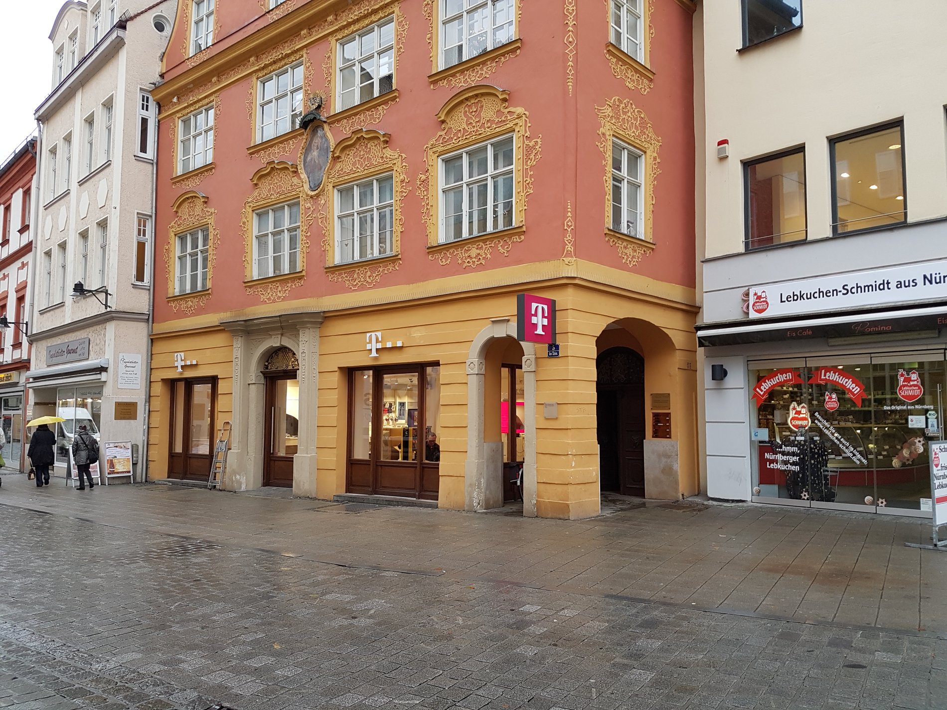 Store photo