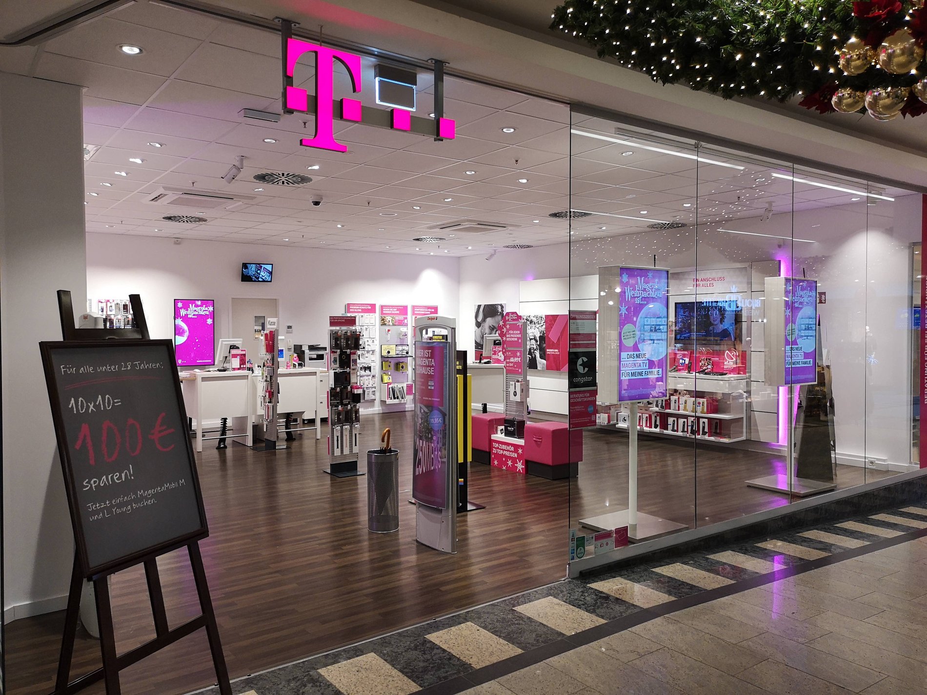 Store photo