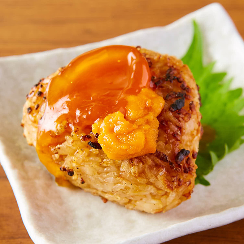 漬け卵黄の焼きおにぎり