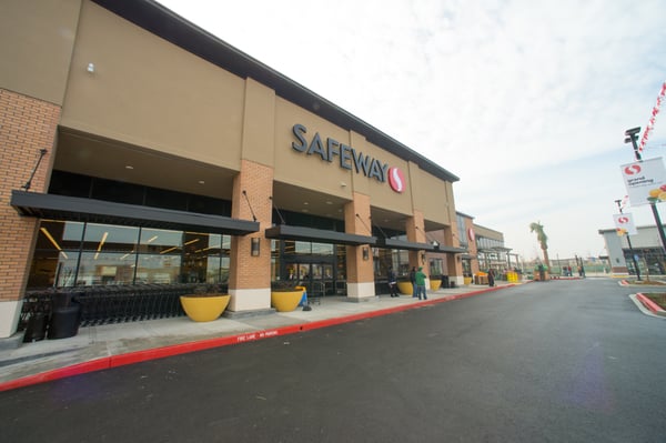 Safeway Store Front Picture at 2600 5th St in Alameda CA