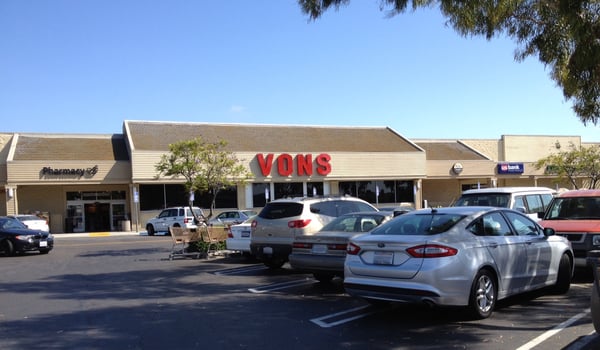 Vons store front picture at 8010 E Santa Ana Canyon Rd in Anaheim Hills CA