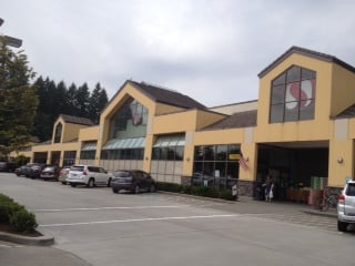 Safeway Store Front Picture at 19150 NE Woodinville Duvall Rd in Woodinville WA