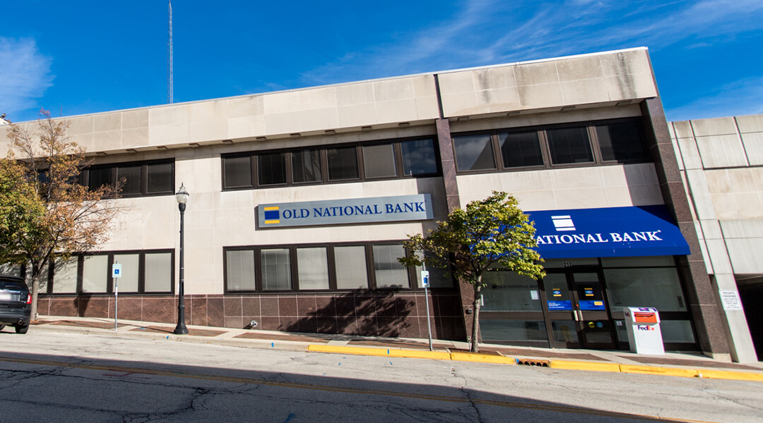 Old National Bank Waukegan Madison Street