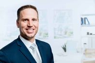 Agent photo gallery image