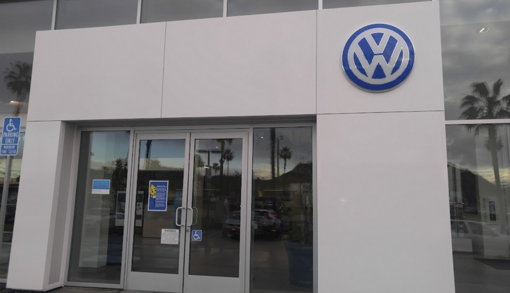 Photo of dealership