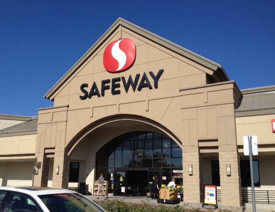 Safeway Store Front Picture at 5660 Commercial St SE in Salem OR