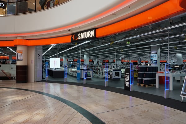 Eingangsbereich Saturn Leverkusen
