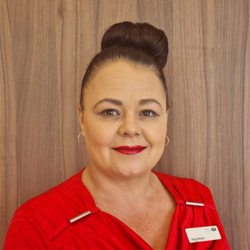 Tracy Ansara's headshot