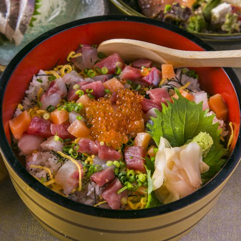 海鮮ばらちらし丼
