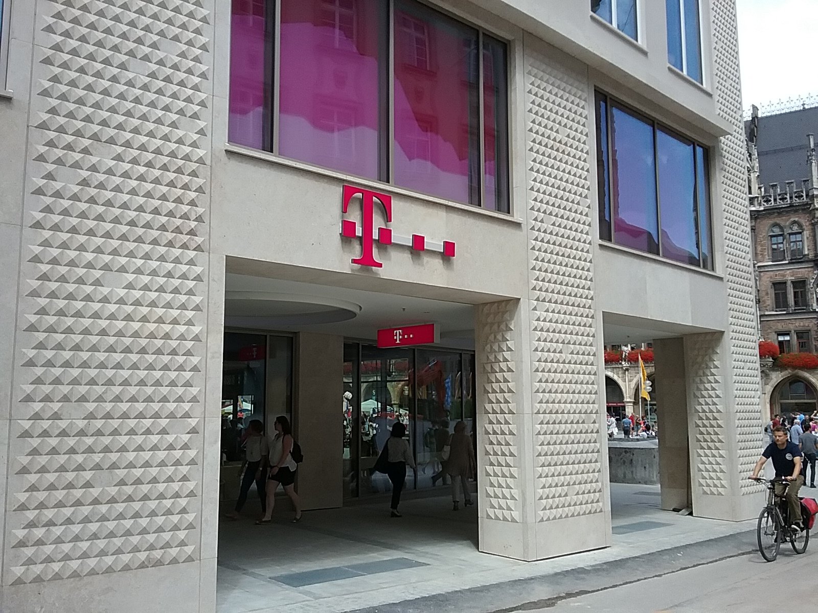 Store photo