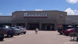 Randalls store front picture at 2931 Central City Blvd in Galveston TX