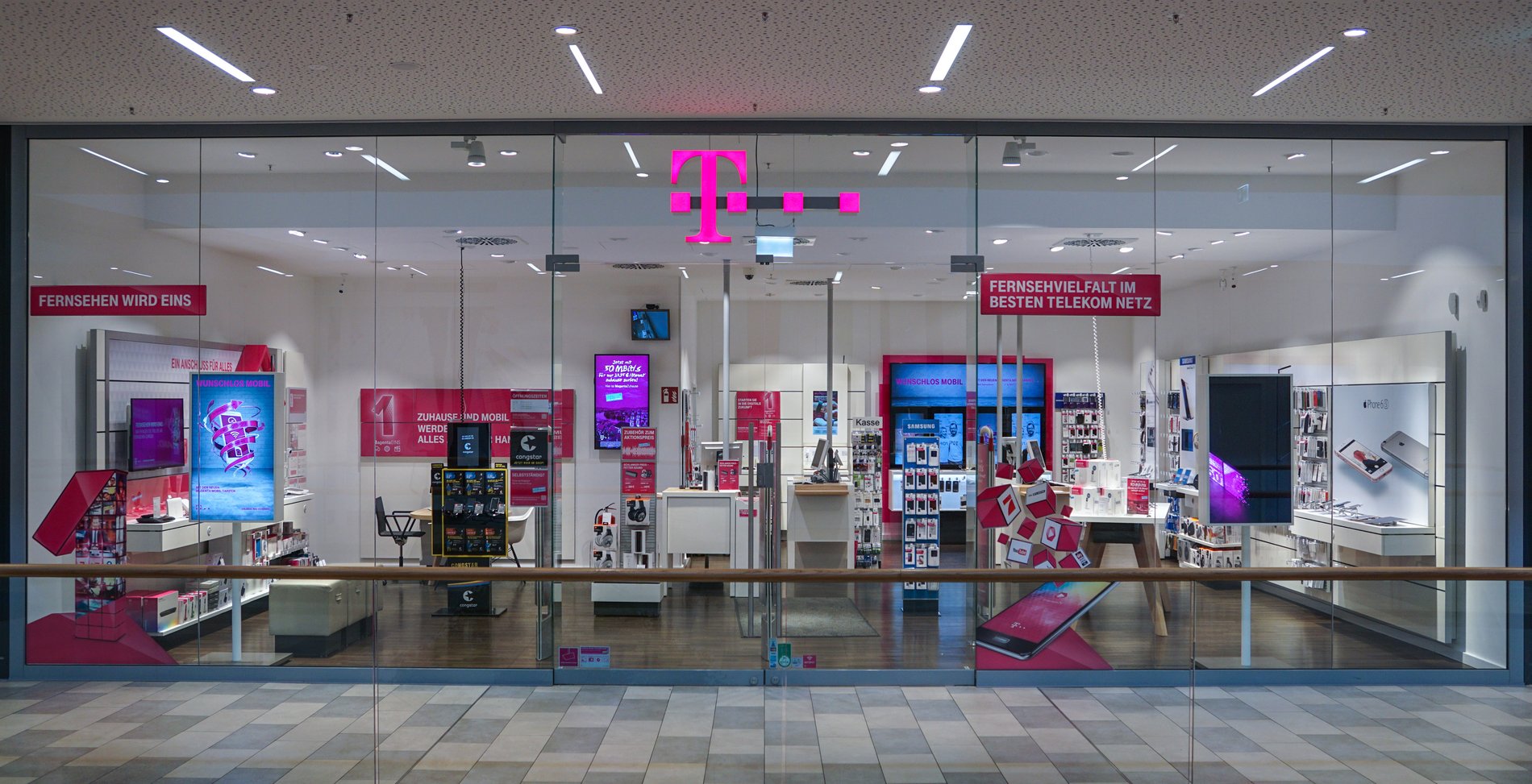 Store photo