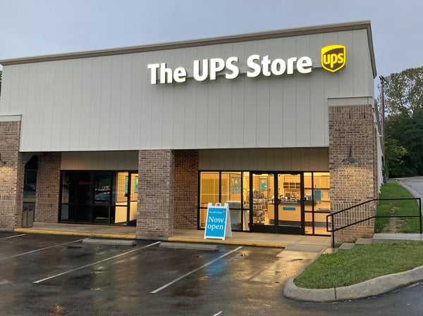 Facade of The UPS Store Cookeville