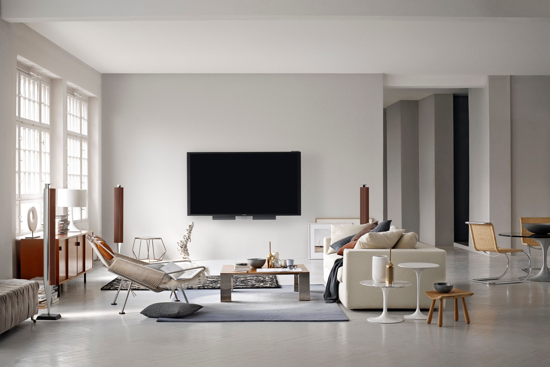 BeoVision Avant vs BeoLab 18