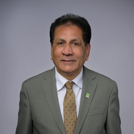 Headshot of Nitesh Shah - TD Premier Banker