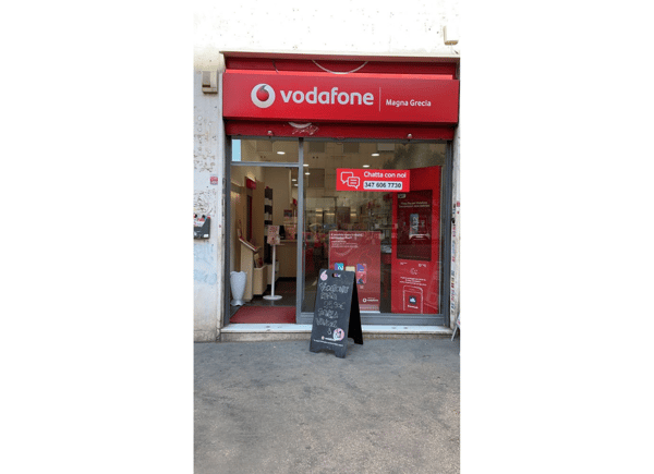 Vodafone Store | Magna Grecia