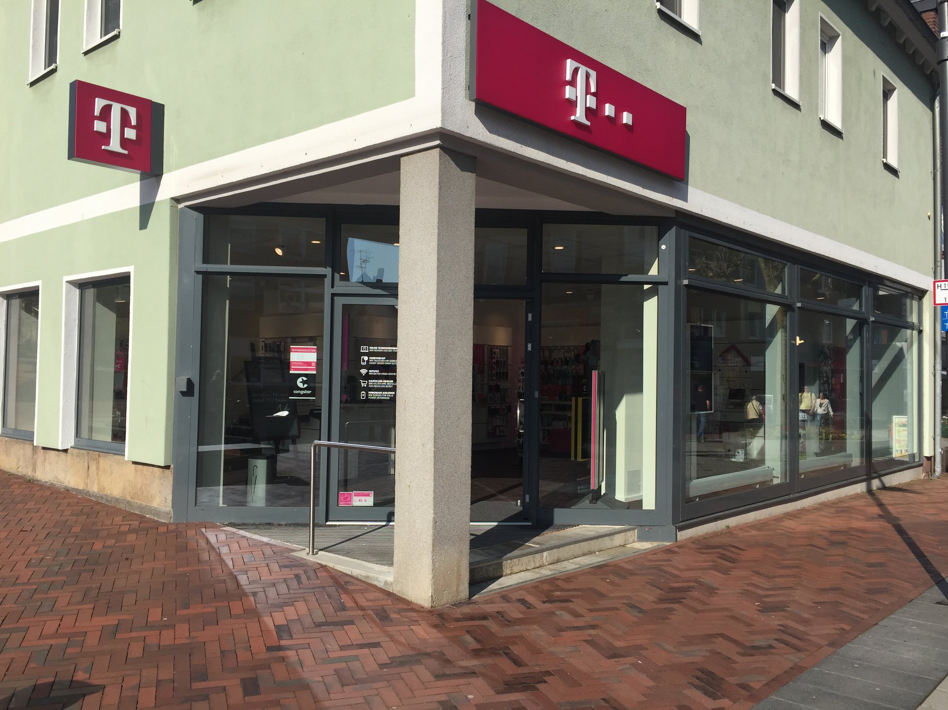 Store photo
